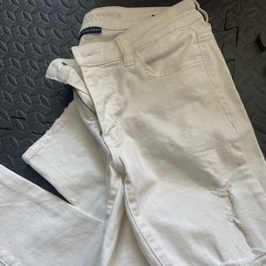 Cropped skinny white jeans from AE